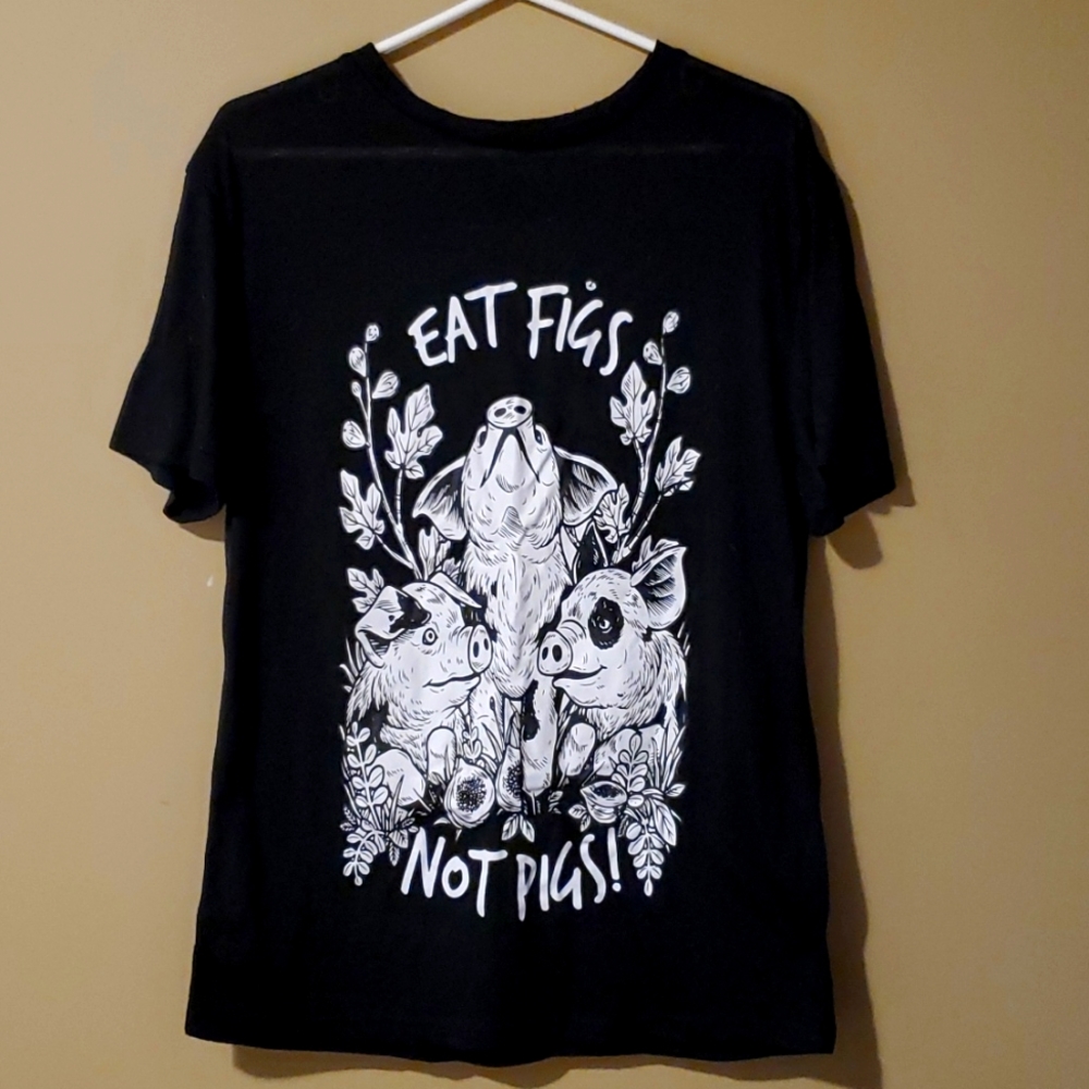 XL black tshirt